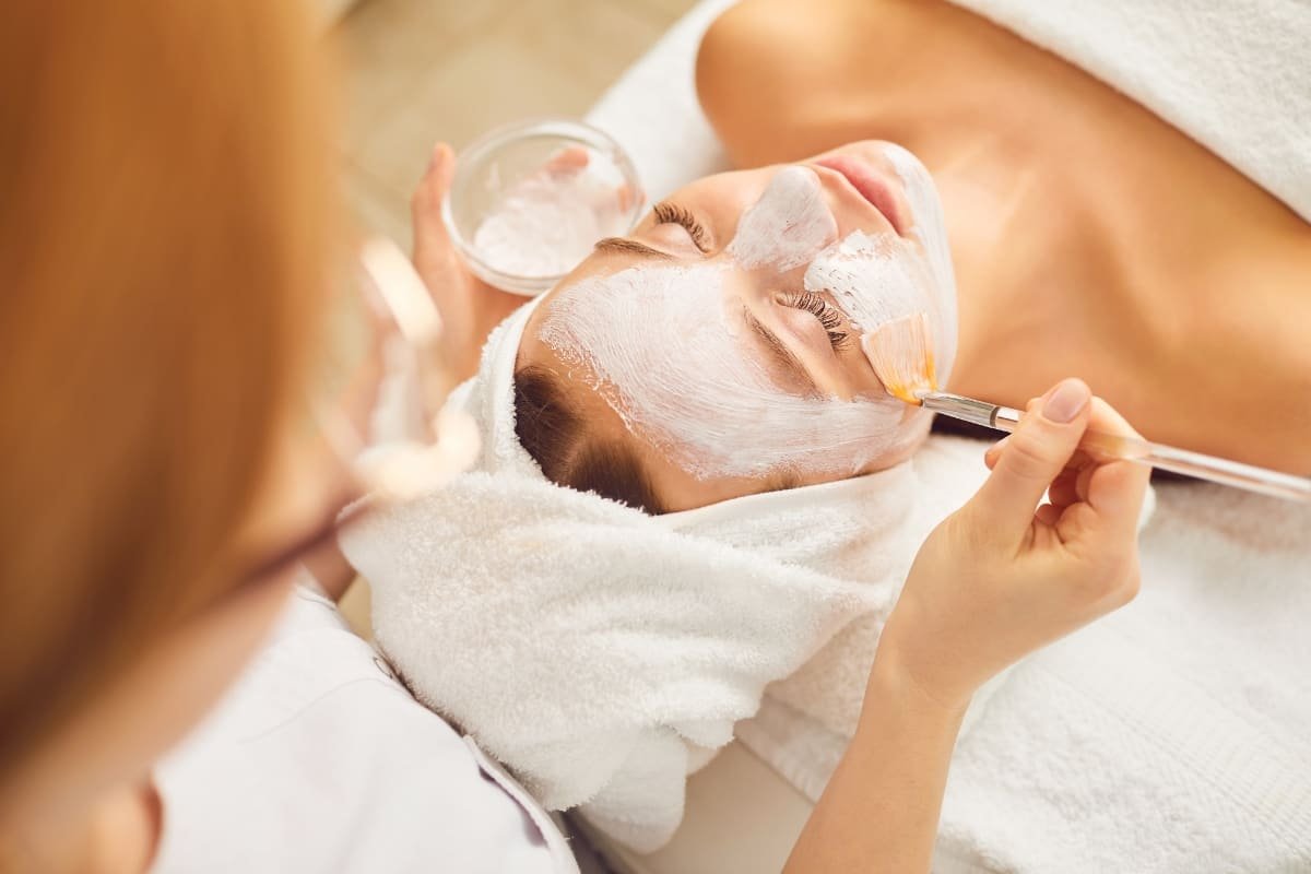 Revitalize Your Skincare Routine – The Power of Minimalist Beauty